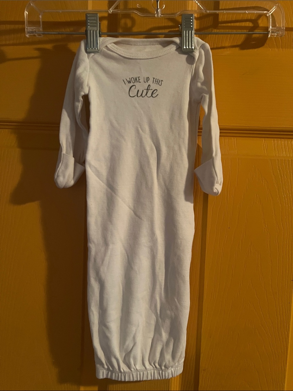 ONE-SIZE CARTER’S BABY GOWN